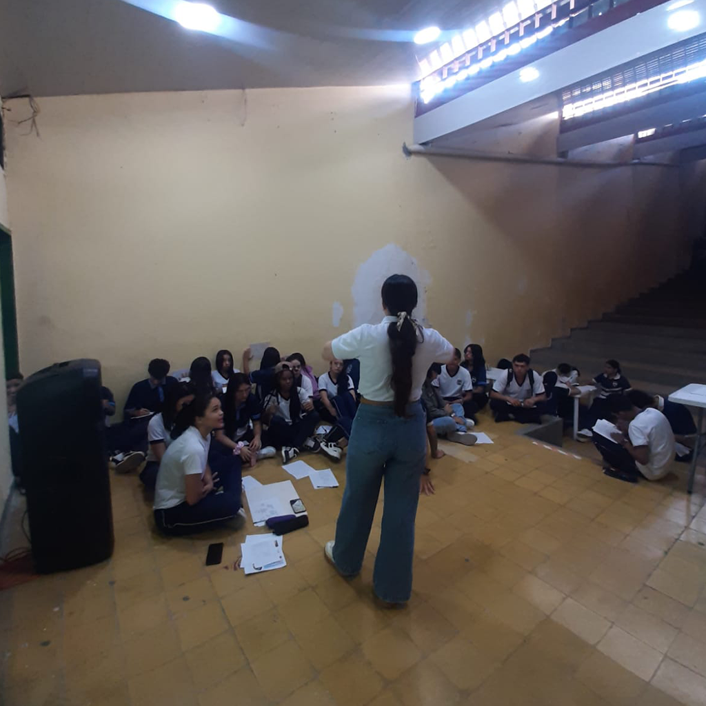 Tejiendo Esperanza: Compromiso con la Dignidad y el Bienestar Humano 4